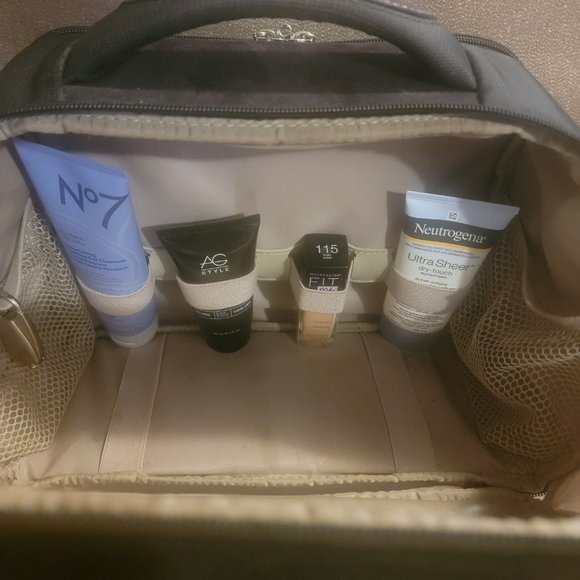 DELSEY Travel Vanity Case - Picture 4 of 13